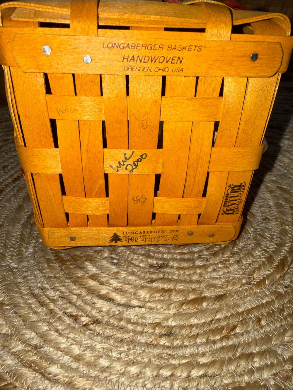 Longaberger 2000 Let It Snow Tree Trimming Basket w Lid Tie-On - Picture 5 of 13